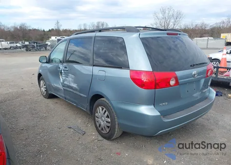 2010 Toyota Sienna Le from USA, damaged, VIN 5TDKK4CC9AS302868